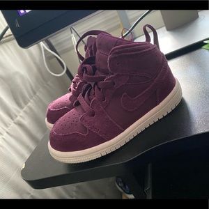 Nike Jordan retro 1 burgundy size 6c